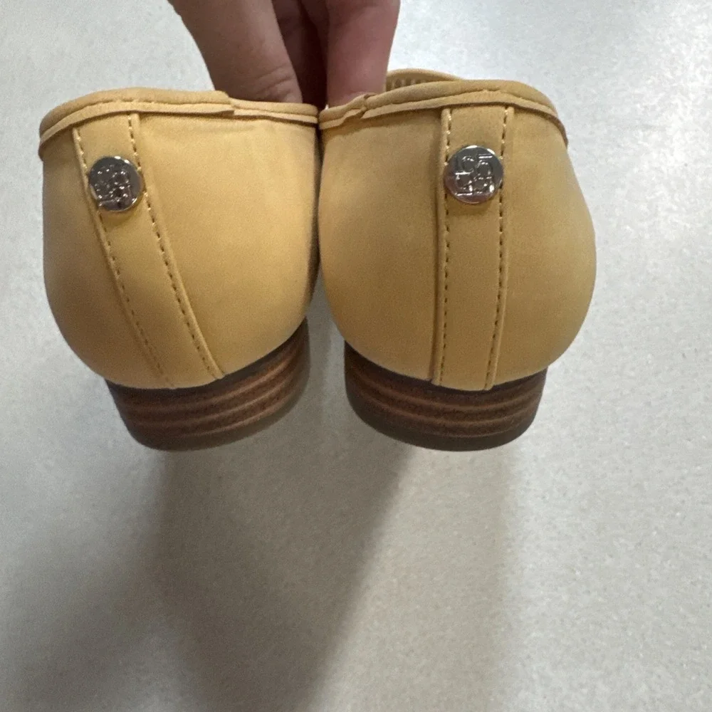 Liz Claiborne Yellow Loafer Shoes Towne Women Fall Textile Flats 7.5M
